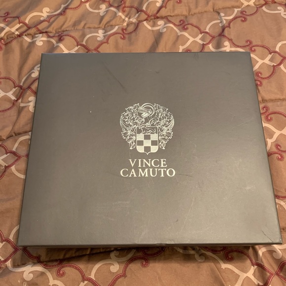 Vince Camuto boots - Picture 5 of 8